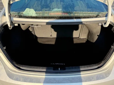 More photos of 2018 Hyundai Elantra Value Edition at Jay Wolfe Toyota of West County, MO