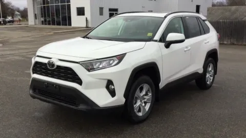 White 2022 Toyota RAV4 XLE for sale in Ballwin, MO