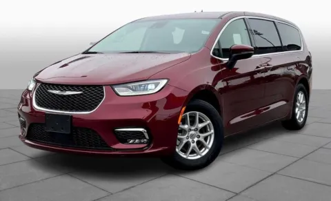 Red 2023 Chrysler Pacifica Touring L for sale in Ballwin, MO