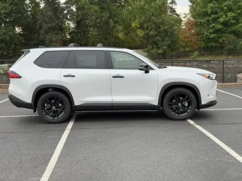 Photos of 2026 Toyota Grand Highlander Hybrid Nightshade for sale in Ballwin, MO at Jay Wolfe Toyota of West County