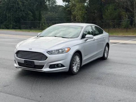 Silver 2015 Ford Fusion Hybrid SE for sale in Ballwin, MO