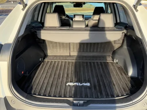 More photos of 2019 Toyota RAV4 Limited at Jay Wolfe Toyota of West County, MO