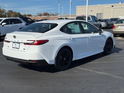 Another view of 2026 Toyota Camry SE for sale in Ballwin, MO at Jay Wolfe Toyota of West County