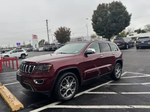 Another view of 2020 Jeep Grand Cherokee Limited for sale in Ballwin, MO at Jay Wolfe Toyota of West County