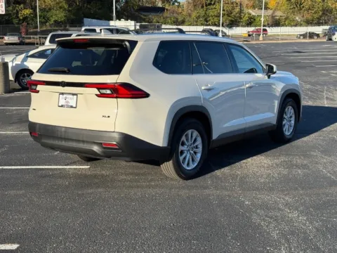 Another view of 2024 Toyota Grand Highlander XLE for sale in Ballwin, MO at Jay Wolfe Toyota of West County