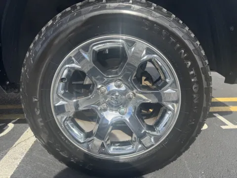 More photos of 2015 Ram 1500 Laramie at Jay Wolfe Toyota of West County, MO