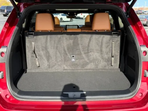 More photos of 2023 Toyota Highlander Platinum at Jay Wolfe Toyota of West County, MO