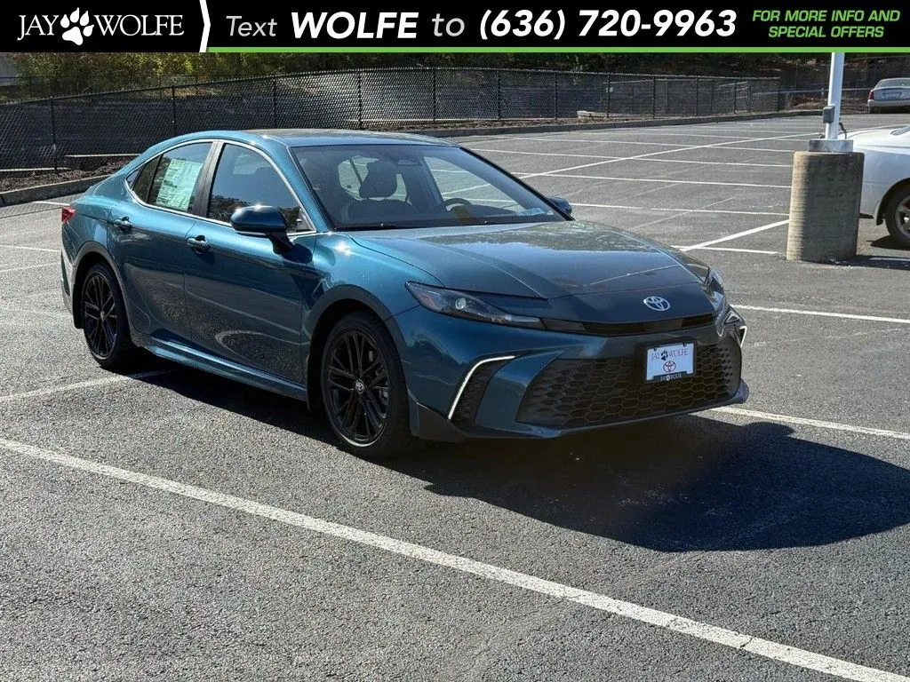 Black 2026 Toyota Camry SE for sale in Ballwin, MO