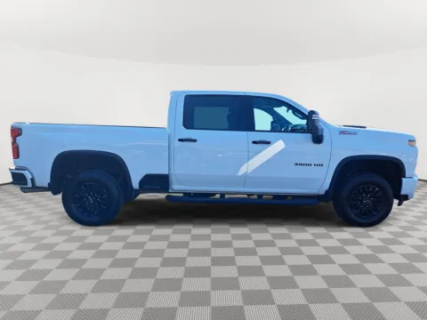 More photos of 2022 Chevrolet Silverado 3500HD LTZ at Subaru Longview, WA