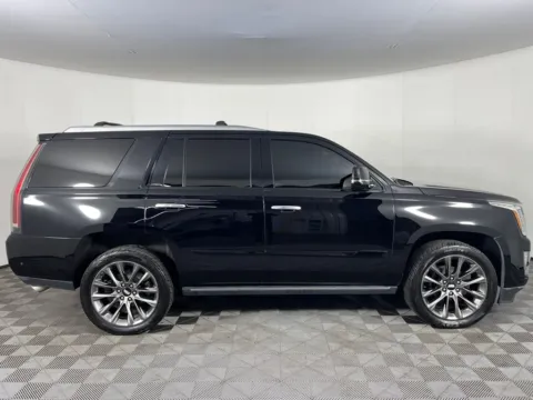 More photos of 2020 Cadillac Escalade Premium Luxury at Subaru Longview, WA