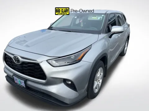 Silver 2023 Toyota Highlander L for sale in Longview, WA