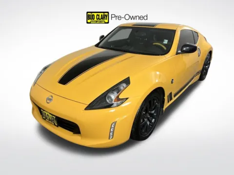 Yellow 2018 Nissan 370Z for sale in Longview, WA