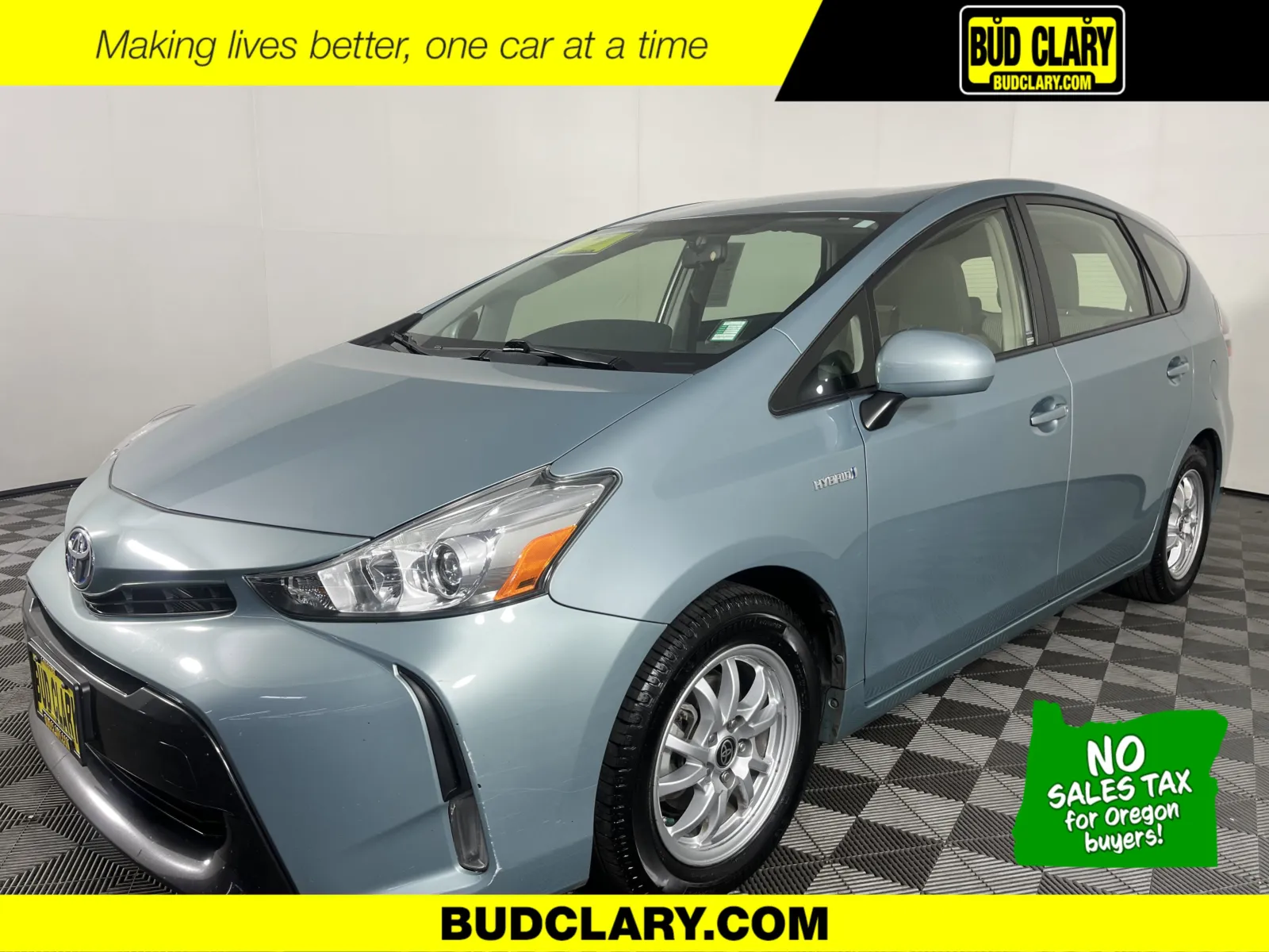 2017 Toyota Prius v Two for sale in Longview, WA