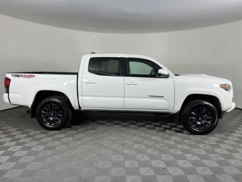 More photos of 2019 Toyota Tacoma TRD Sport at Subaru Longview, WA