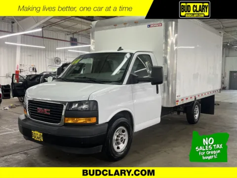 White 2019 GMC Savana Commercial Cutaway 3500 for sale in Longview, WA