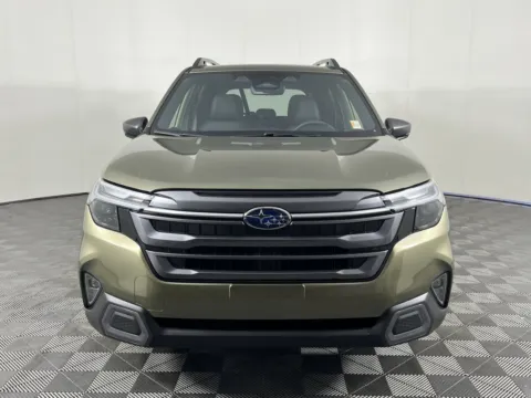 Photos of 2025 Subaru Forester Limited for sale in Longview, WA at Subaru Longview