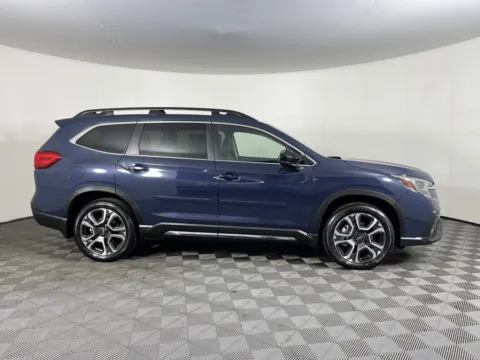More photos of 2025 Subaru Ascent Limited at Subaru Longview, WA