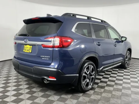 More photos of 2025 Subaru Ascent Limited at Subaru Longview, WA