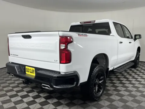 More photos of 2024 Chevrolet Silverado 1500 LT Trail Boss at Subaru Longview, WA