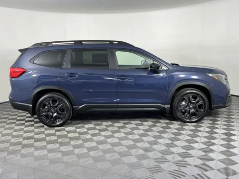 More photos of 2025 Subaru Ascent Onyx Edition at Subaru Longview, WA