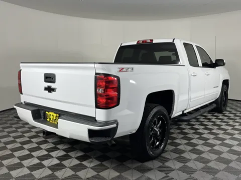 More photos of 2016 Chevrolet Silverado 1500 LT at Subaru Longview, WA
