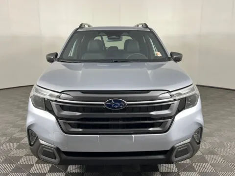 Photos of 2025 Subaru Forester Limited for sale in Longview, WA at Subaru Longview