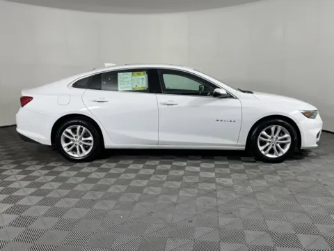 More photos of 2018 Chevrolet Malibu LT at Subaru Longview, WA