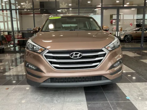 Photos of 2017 Hyundai Tucson SE Plus for sale in Kansas City, MO at Jay Wolfe Toyota