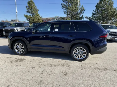More photos of 2026 Toyota Grand Highlander Platinum at Jay Wolfe Toyota, MO