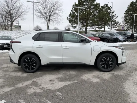 More photos of 2026 Toyota bZ XLE at Jay Wolfe Toyota, MO