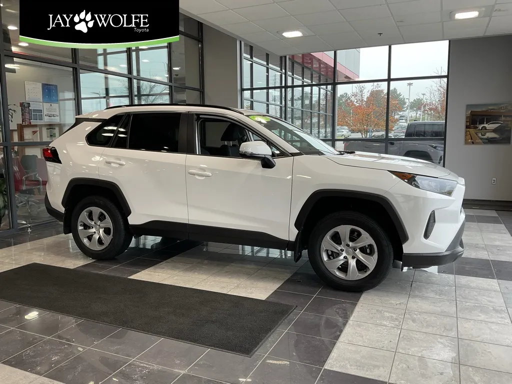 2021 Toyota RAV4 LE for sale in Kansas City, MO