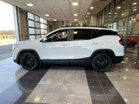 More photos of 2022 GMC Terrain SLE at Jay Wolfe Toyota, MO