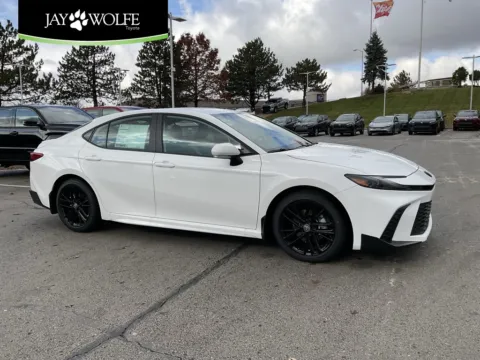 White 2026 Toyota Camry SE for sale in Kansas City, MO