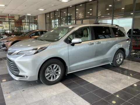 Another view of 2022 Toyota Sienna XLE for sale in Kansas City, MO at Jay Wolfe Toyota