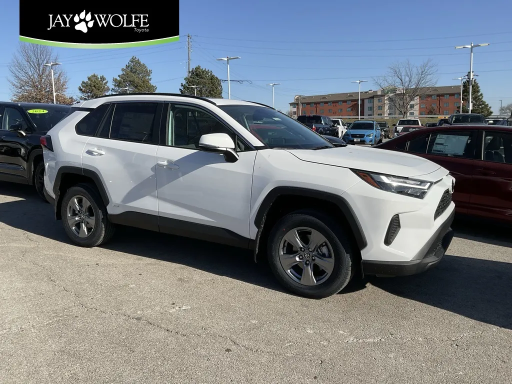 2025 Toyota RAV4 Hybrid XLE for sale in Kansas City, MO