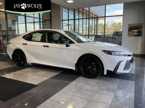 White 2026 Toyota Camry SE Nightshade for sale in Kansas City, MO