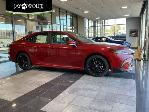 Red 2026 Toyota Camry SE for sale in Kansas City, MO