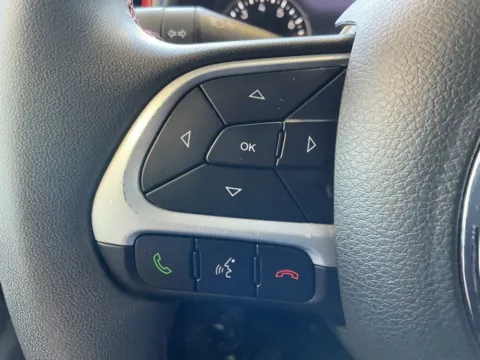 More photos of 2020 Jeep Renegade Trailhawk at Jay Wolfe Toyota, MO