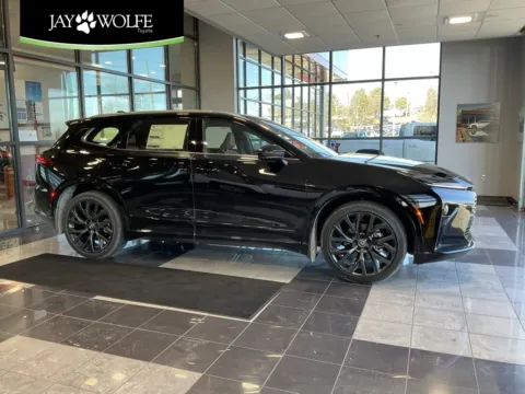 Black 2025 Toyota Crown Signia Limited for sale in Kansas City, MO