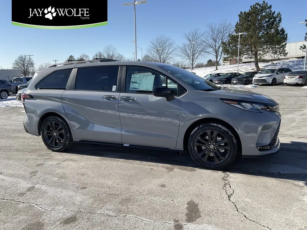 2026 Toyota Sienna XSE for sale in Kansas City, MO