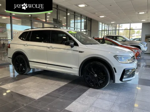 White 2020 Volkswagen Tiguan 2.0T SE R-Line Black for sale in Kansas City, MO