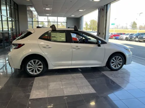 More photos of 2026 Toyota Corolla Hatchback SE at Jay Wolfe Toyota, MO