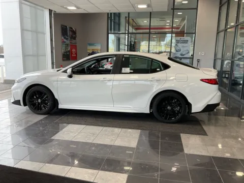 More photos of 2026 Toyota Camry SE at Jay Wolfe Toyota, MO
