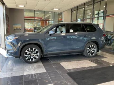 Another view of 2026 Toyota Grand Highlander Hybrid MAX Limited for sale in Kansas City, MO at Jay Wolfe Toyota