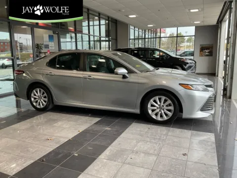 Silver 2018 Toyota Camry LE for sale in Kansas City, MO