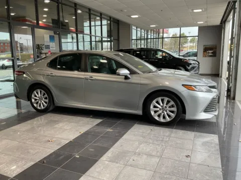 More photos of 2018 Toyota Camry LE at Jay Wolfe Toyota, MO