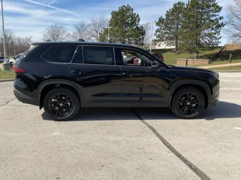 More photos of 2026 Toyota Grand Highlander Platinum at Jay Wolfe Toyota, MO