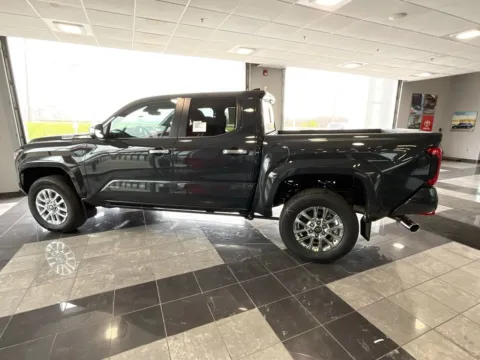 More photos of 2026 Toyota Tacoma Hybrid Limited at Jay Wolfe Toyota, MO