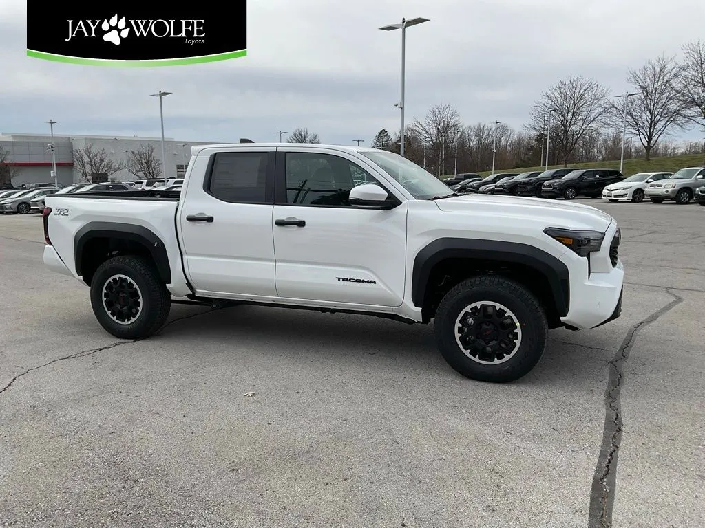 White 2026 Toyota Tacoma TRD Off-Road for sale in Kansas City, MO