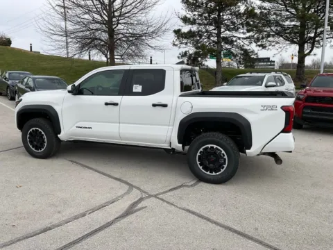 More photos of 2026 Toyota Tacoma TRD Off-Road at Jay Wolfe Toyota, MO